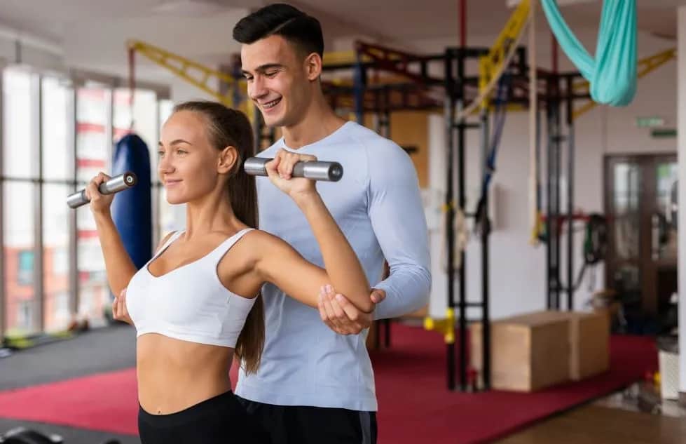 Ile zarabia trener personalny? Zaskakujące fakty o wynagrodzeniu