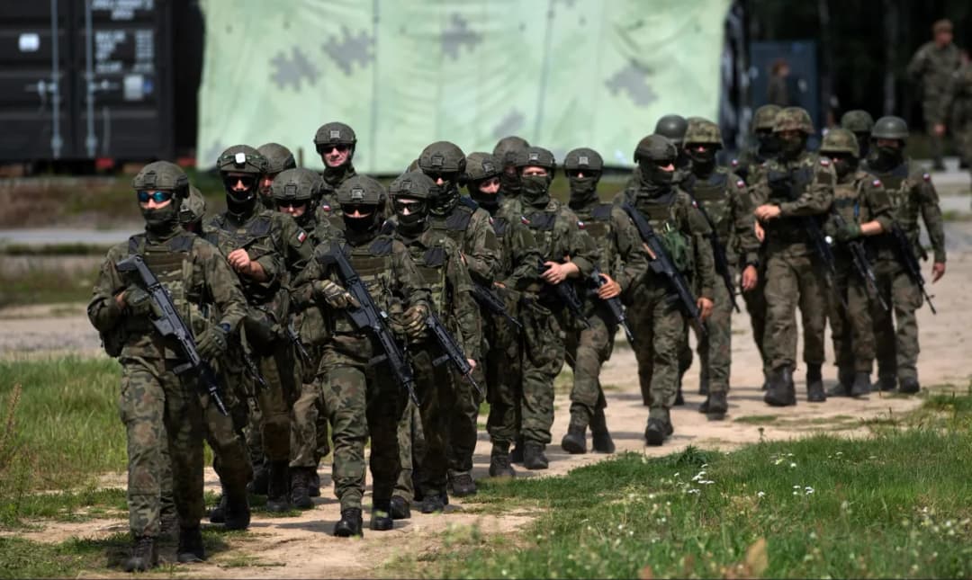 Ile zarabia wojskowy? Zaskakujące różnice w wynagrodzeniach!
