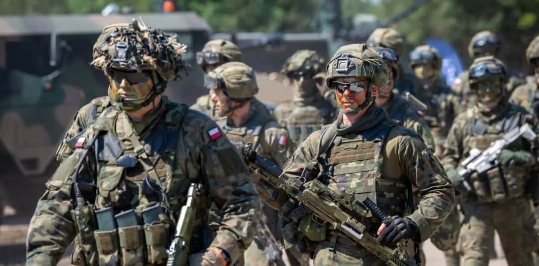 Ile zarabia się w wojsku? Zaskakujące fakty o pensjach żołnierzy